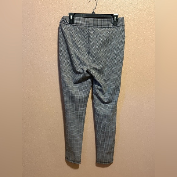 Soho Gray Plaid Skinny Pants - Picture 5 of 5